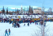 Start des Yukon Quest Alaska 2026 Yukon Quest Start in Fairbanks (c) FCVB