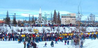 Anmeldungen für das Yukon Quest Alaska ab 28. September Yukon Quest Start in Fairbanks (c) FCVB